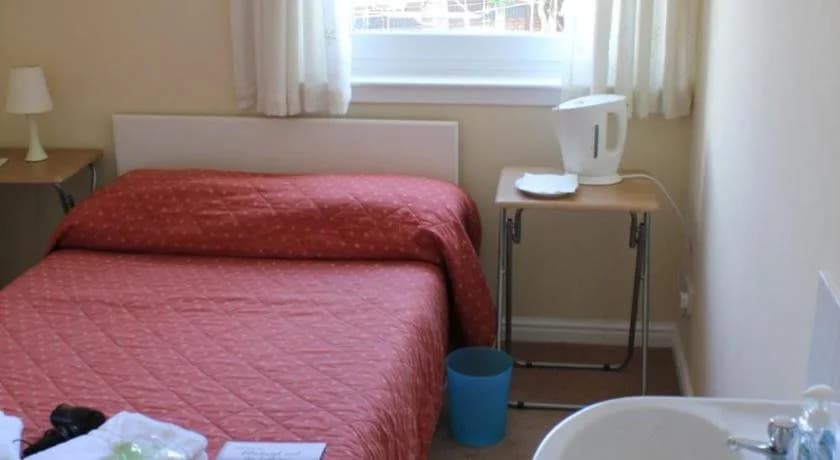 Marchfield Guest House - photo 4