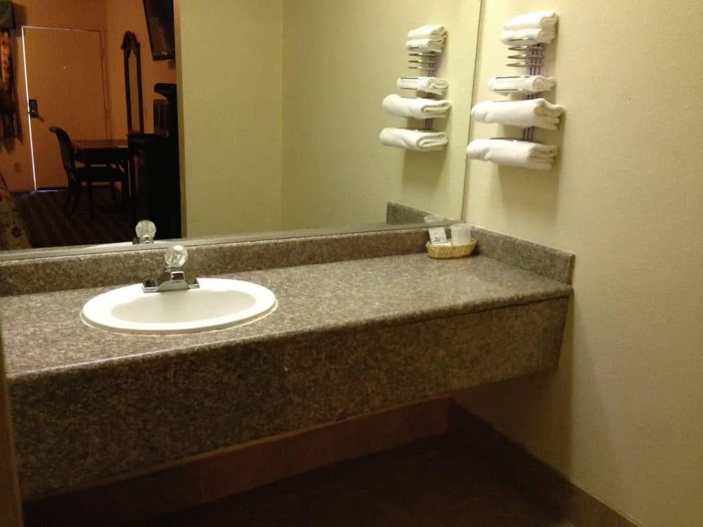 Crescent Inn - photo 10