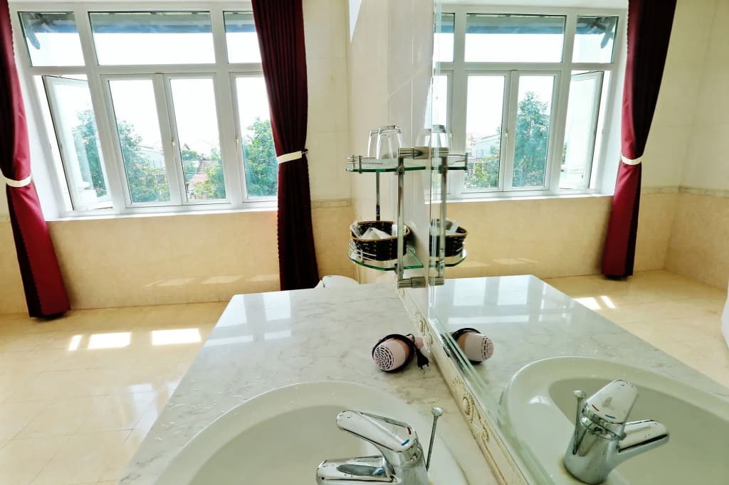 Well-To-Do Villa - photo 9