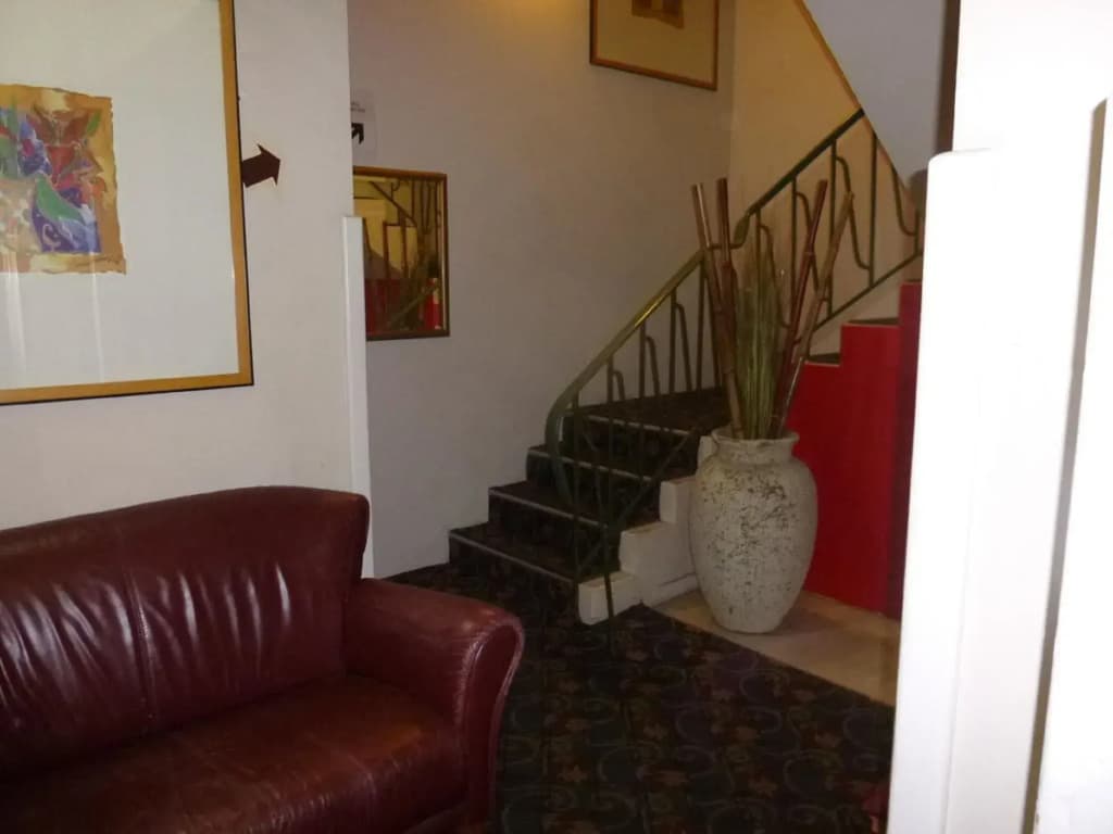 City Centre Budget Hotel - photo 11