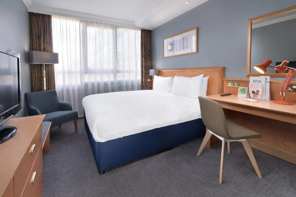 Holiday Inn London-Kensington Forum - photo 20