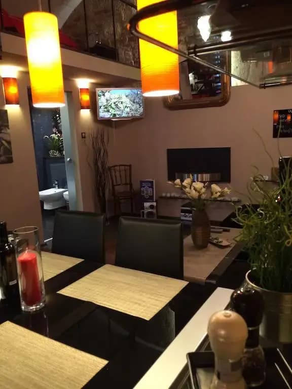 Serene City Centre Apartment Budapest - photo 4