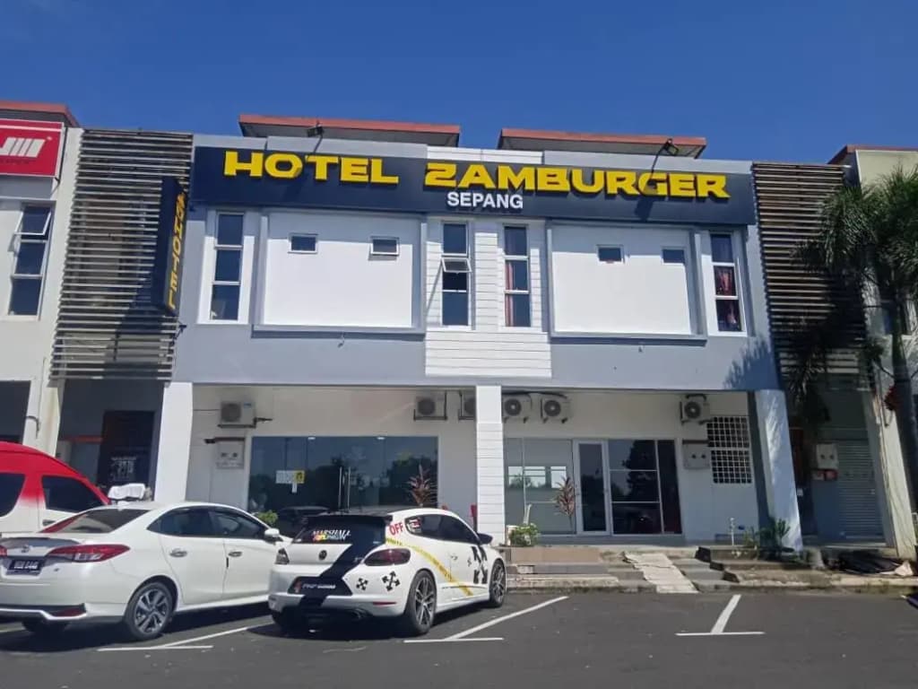 Hotel Zamburger Sepang - main photo