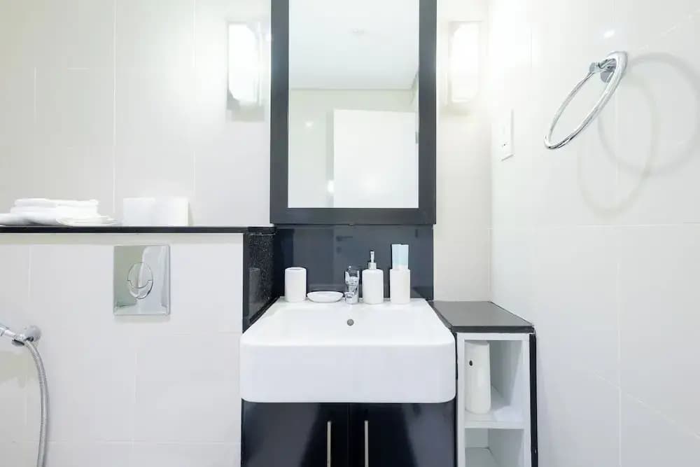 SuperHost - Chic Studio on the 16th Floor in Business Bay - photo 8
