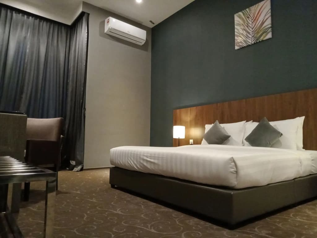 Avenue Garden Hotel - photo 7