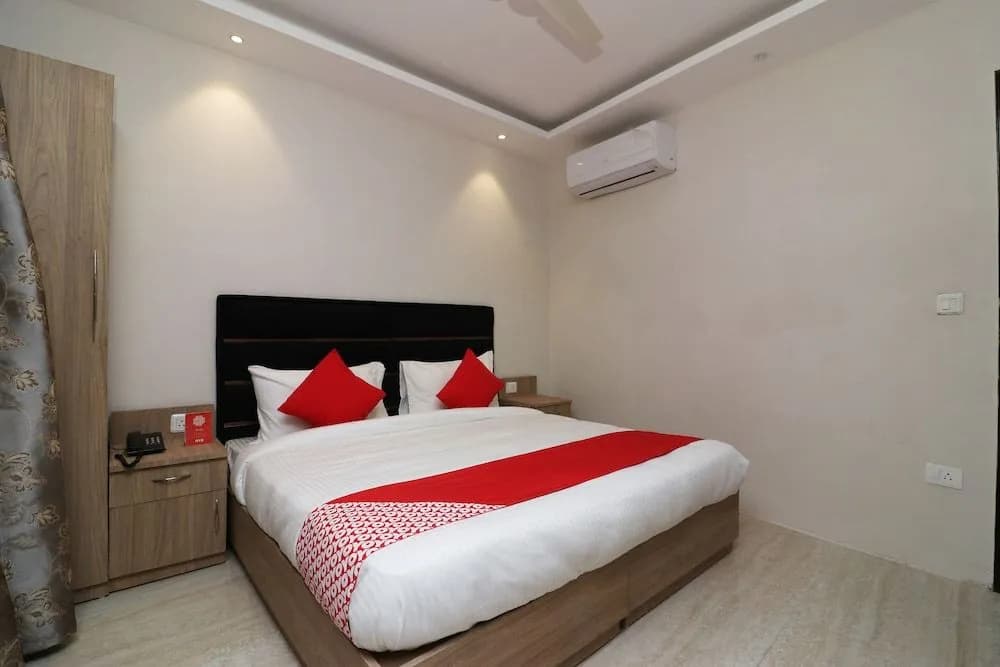 OYO Flagship 24107 Church House - photo 3