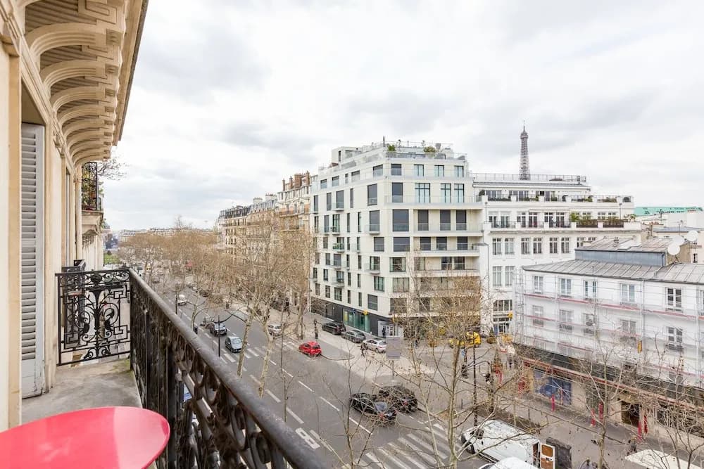 Balcony Views to the Eiffel Tower - photo 8