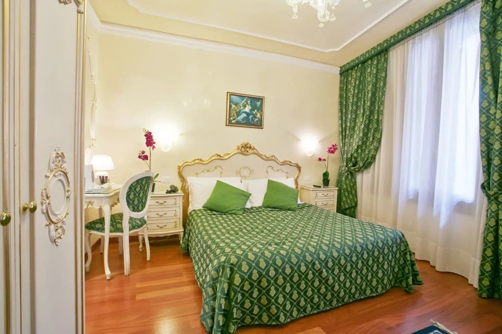 Hotel San Luca - photo 25
