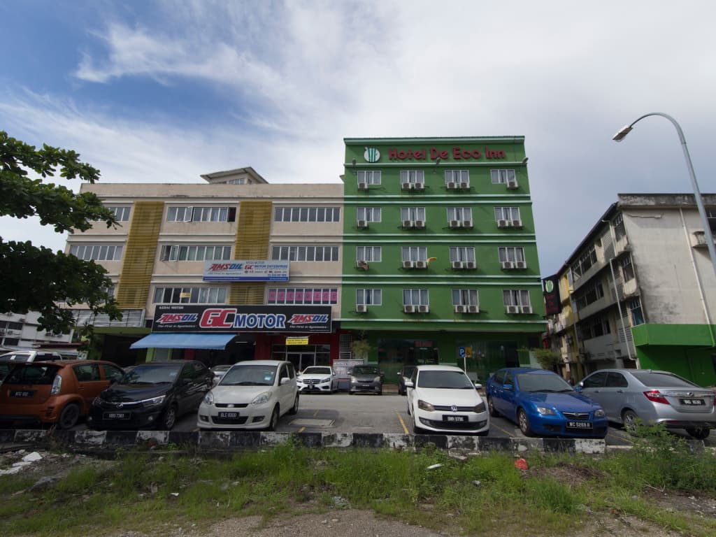 OYO 496 Hotel De Eco Inn - main photo
