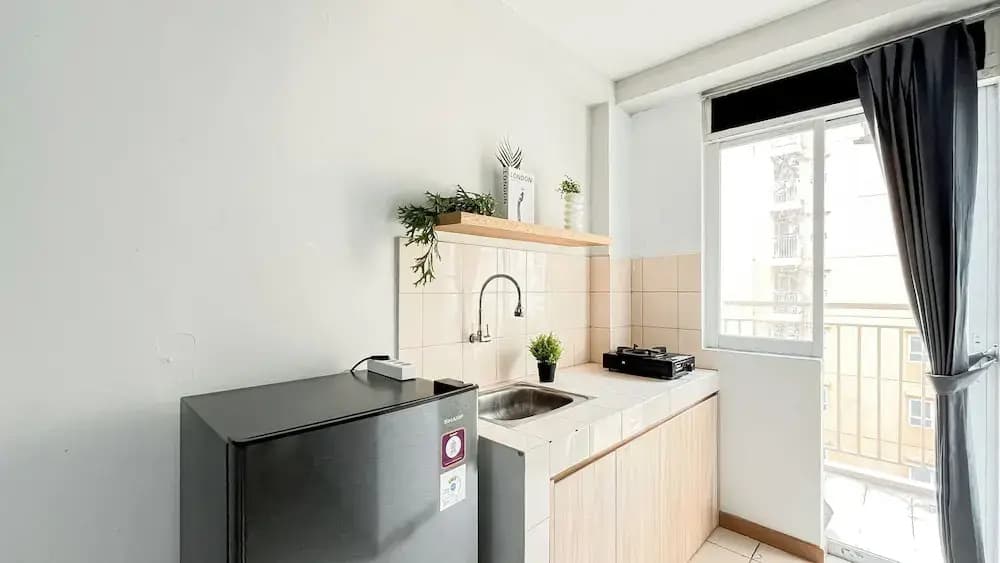 Basic Studio Room Apartment At Green Palm Residence - photo 12