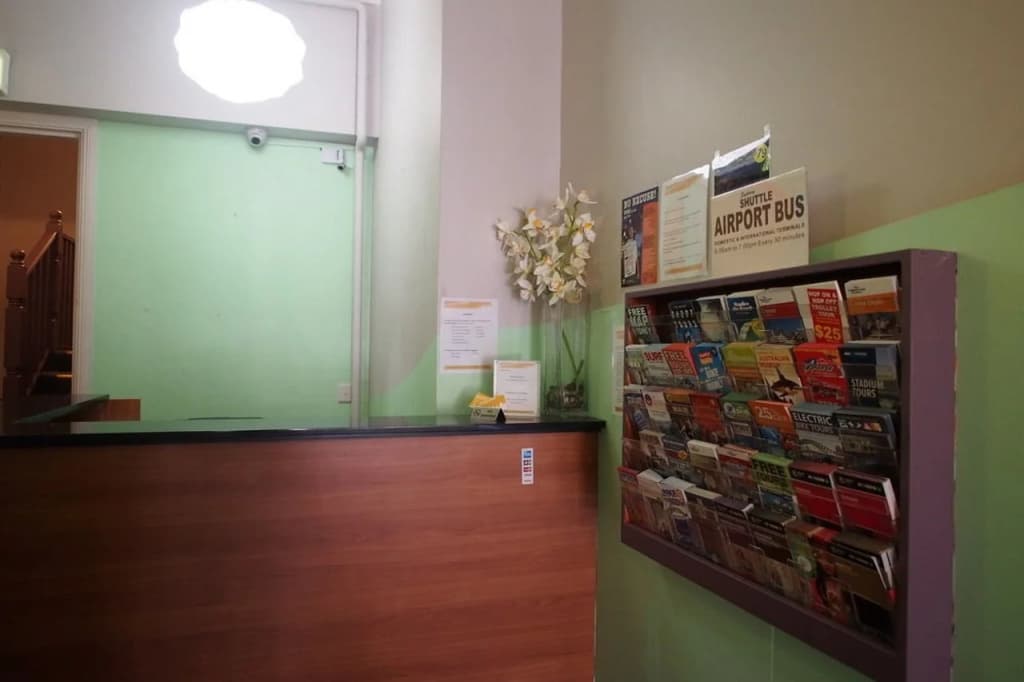 Sydney Wattle Hotel - photo 9