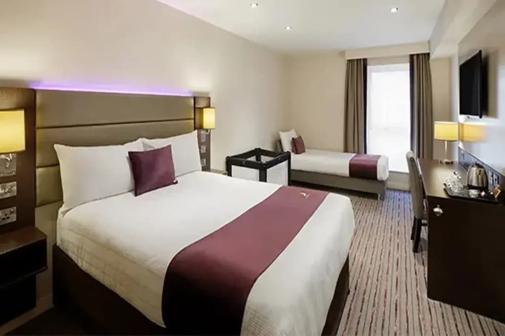 Premier Inn London Kensington - photo 7