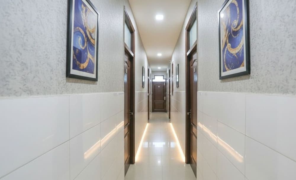 Shri Sai Guest House - Opp Azadpur Main Mandi - photo 2