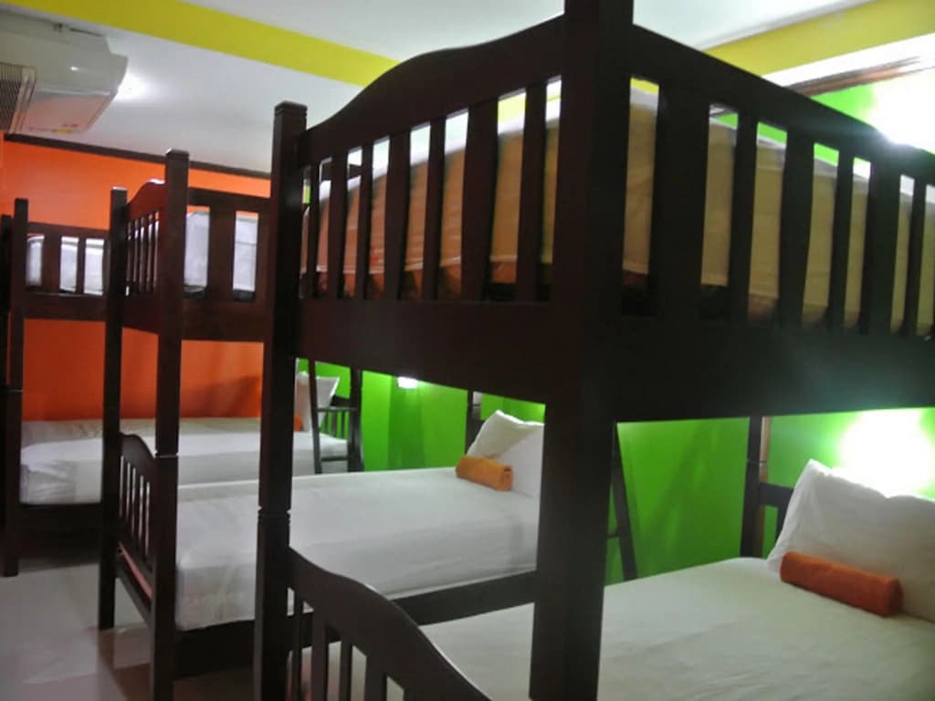 Silla Patong Boutique – Beach Walk Access - photo 2