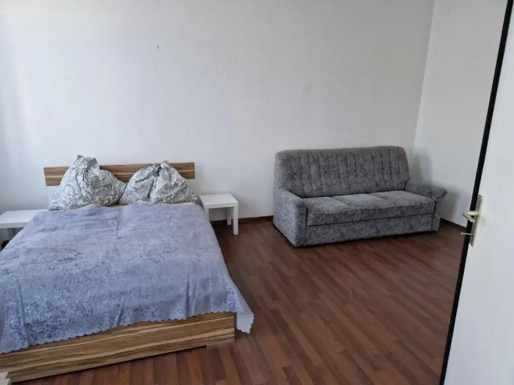 Central City Apartment 6 - main photo