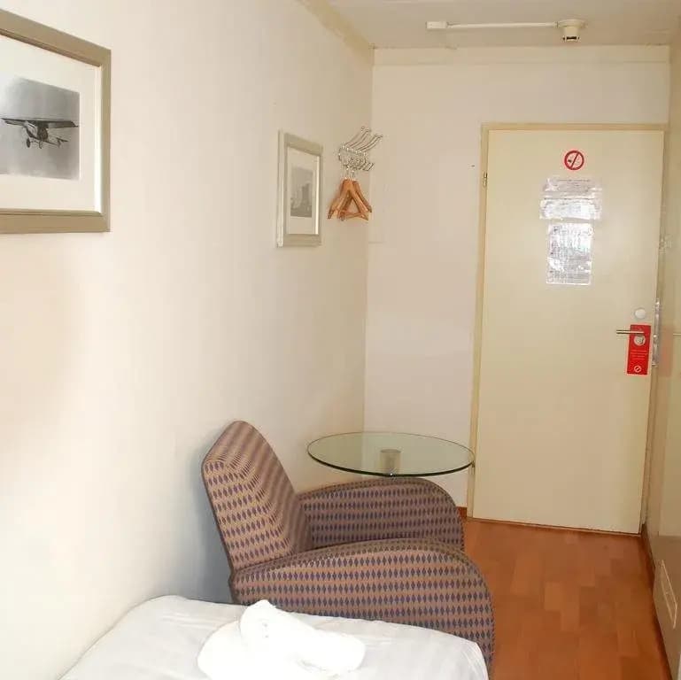 Hostel Bargain Toko - photo 6
