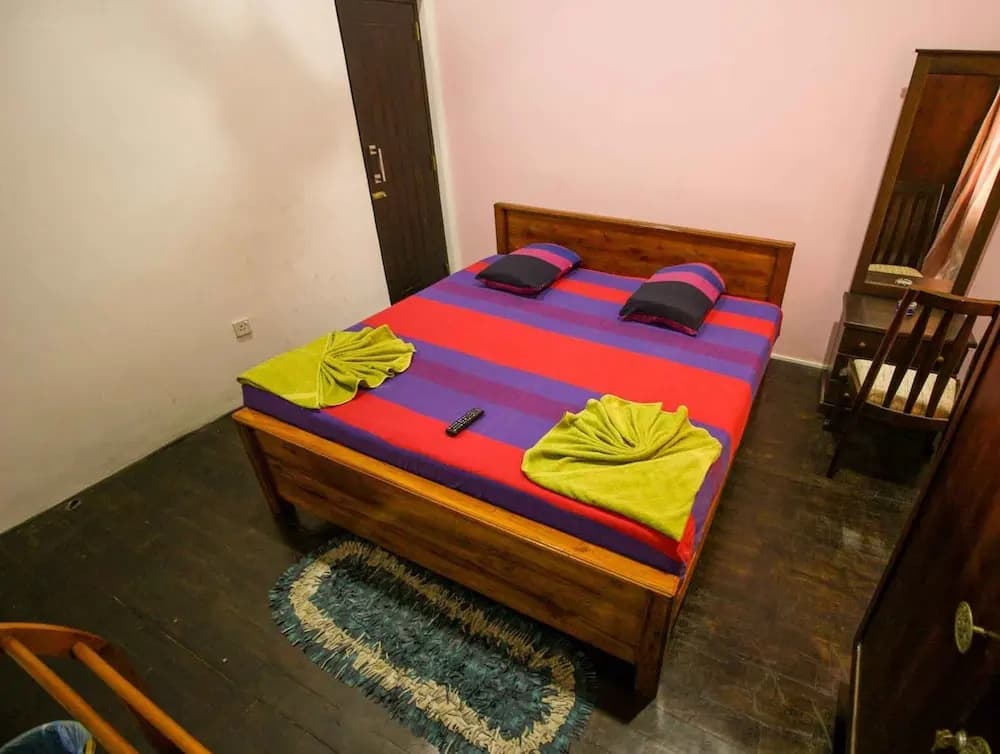 Yoho Solid Hotel Borella - photo 4