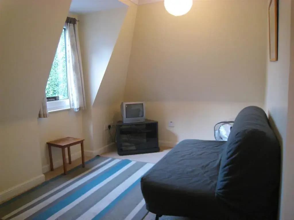 Edinburgh Featherhall Garden Court Apartments - photo 4
