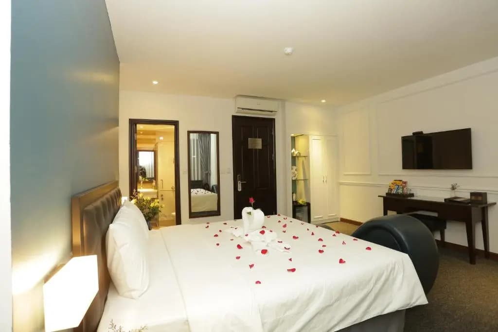 Adeline Hotel - photo 7