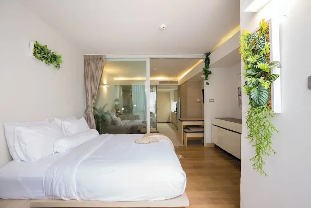 Beachside Chic Coastal Hideaway - photo 2