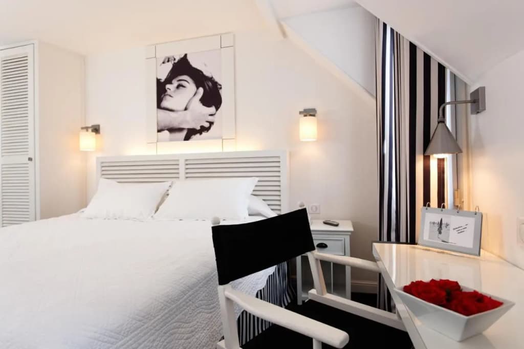 Le Petit Madeleine Hôtel - photo 24