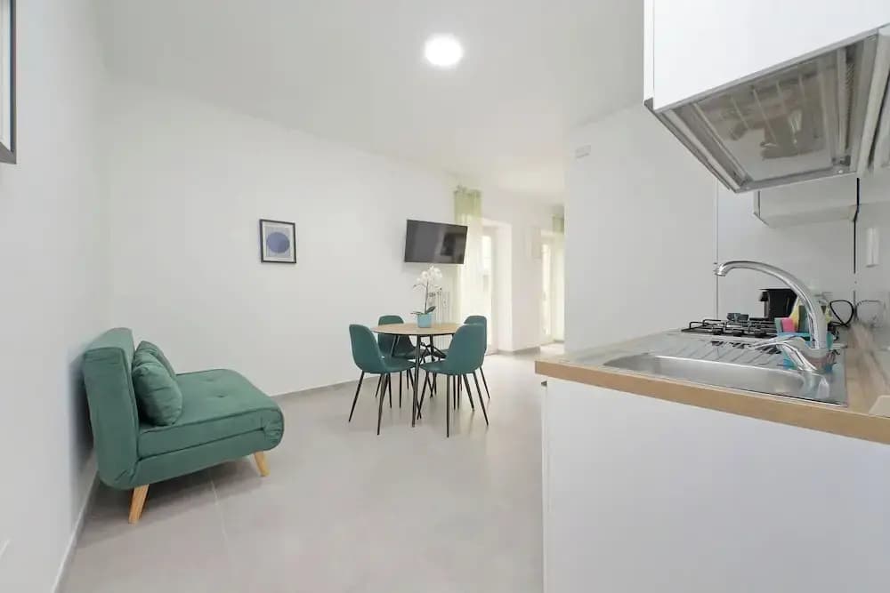 YCH Bagnera Suites - photo 22