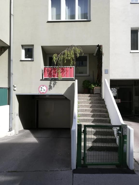 Room in maisonette with garden, parking place - photo 9