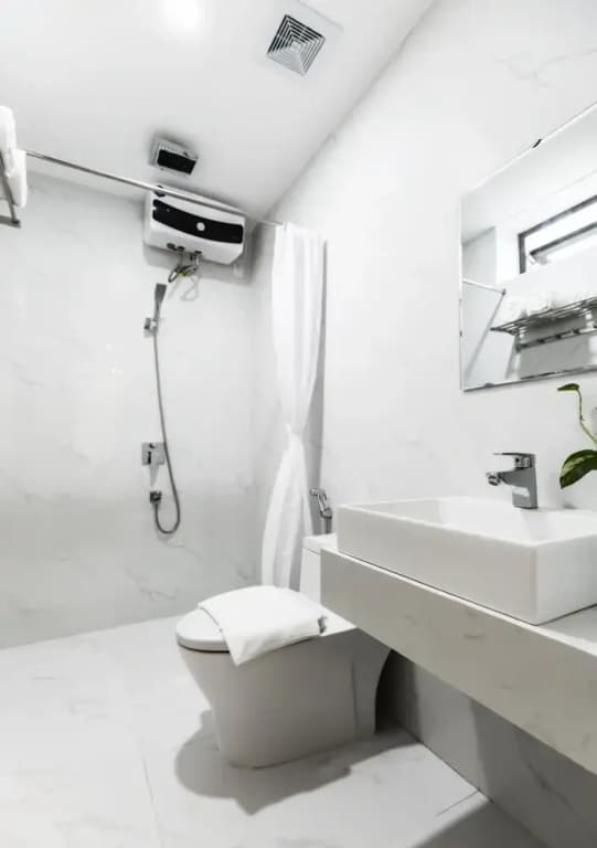 Lyn's Hotel & Apartment - photo 9