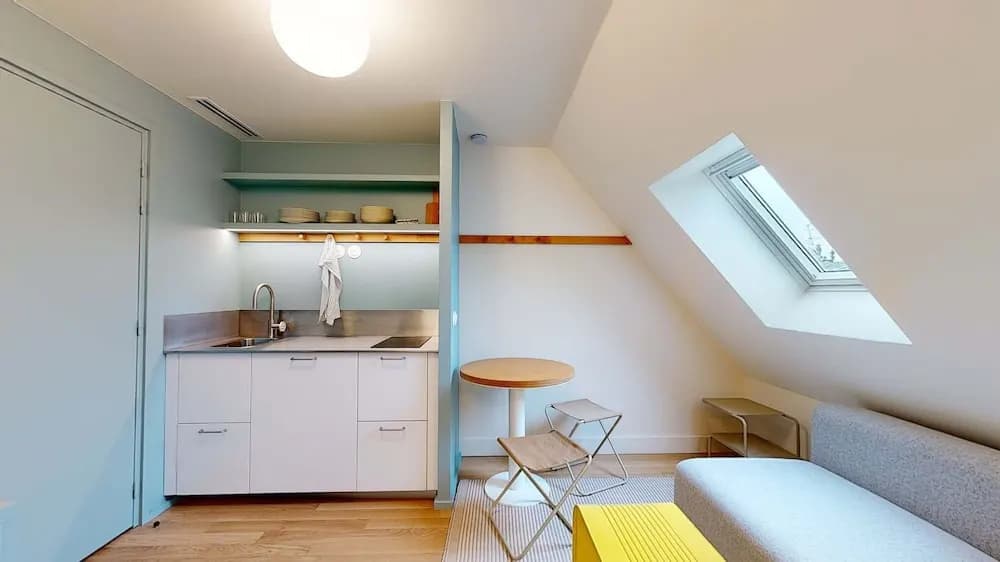 Altido Pleasant 1-bed Flat w Shared Courtyard - photo 1