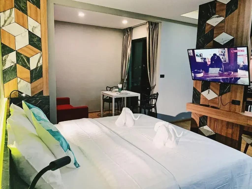 Sky Wave Patong - photo 44