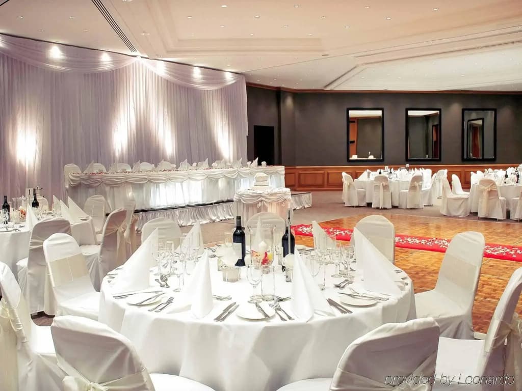 Novotel Sydney International Airport Hotel - photo 20
