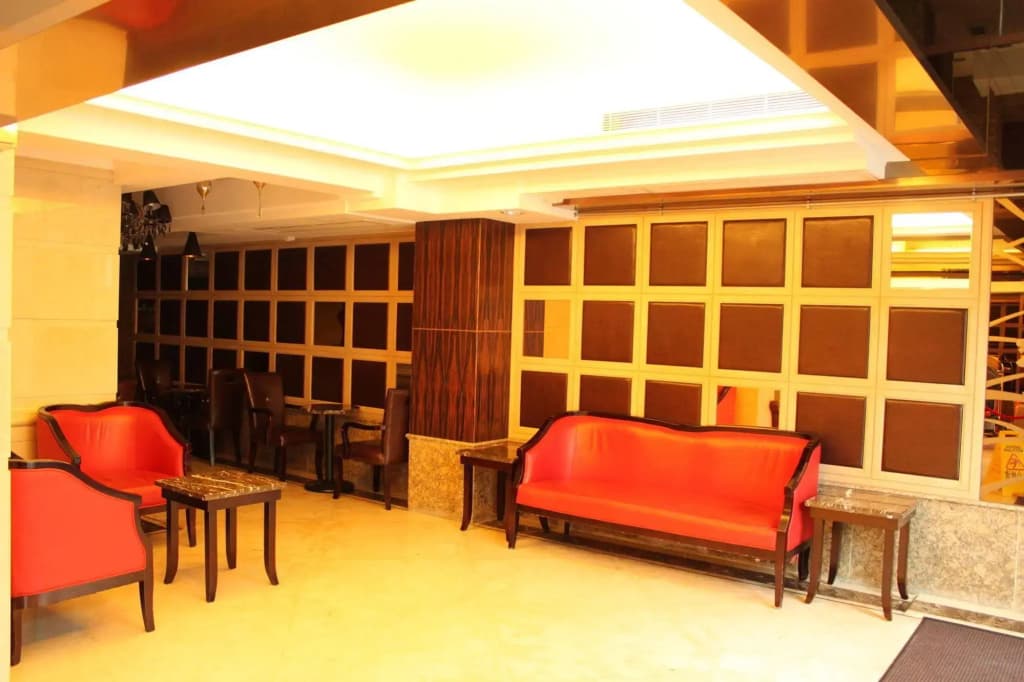 Lander Hotel Prince Edward - photo 18