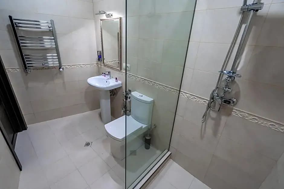 Golden Light Hotel - photo 8