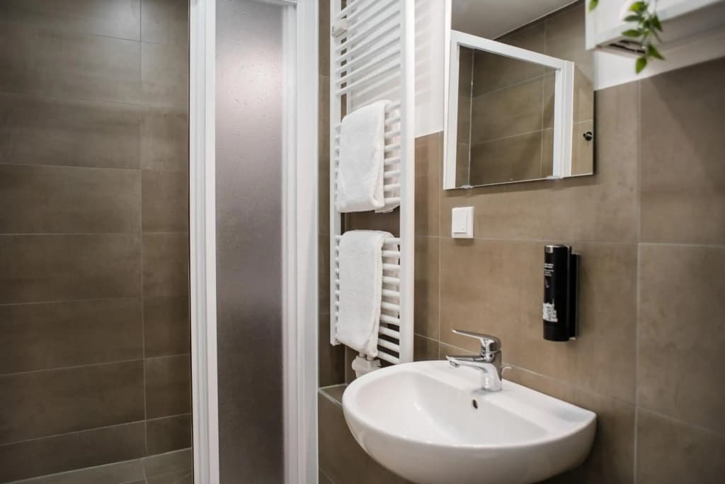 Fantastic 2 Bedroom Apartment - photo 8