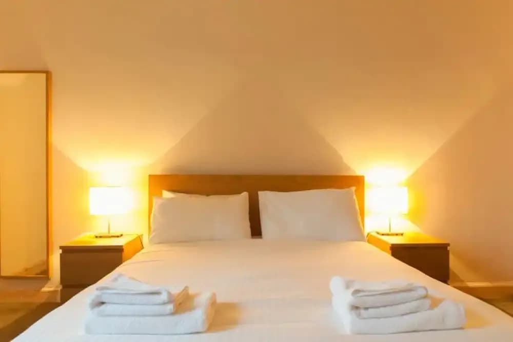 2 Bedroom Flat With Skyline Views - photo 5