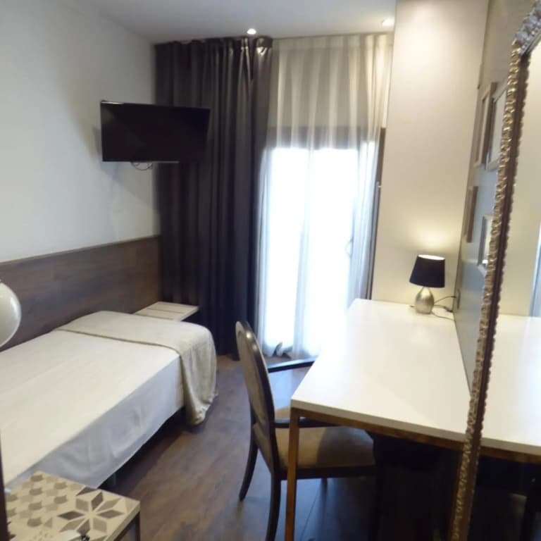 Hotel Moderno Barcelona - photo 47