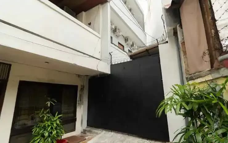 Urbanview Hotel Pasar Baru Jakarta by RedDoorz - main photo