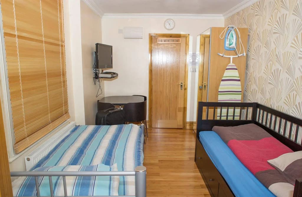 Beaconsfield Apartments - photo 3