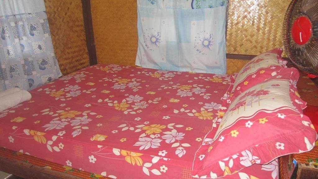 Pinks Bungalows - photo 2