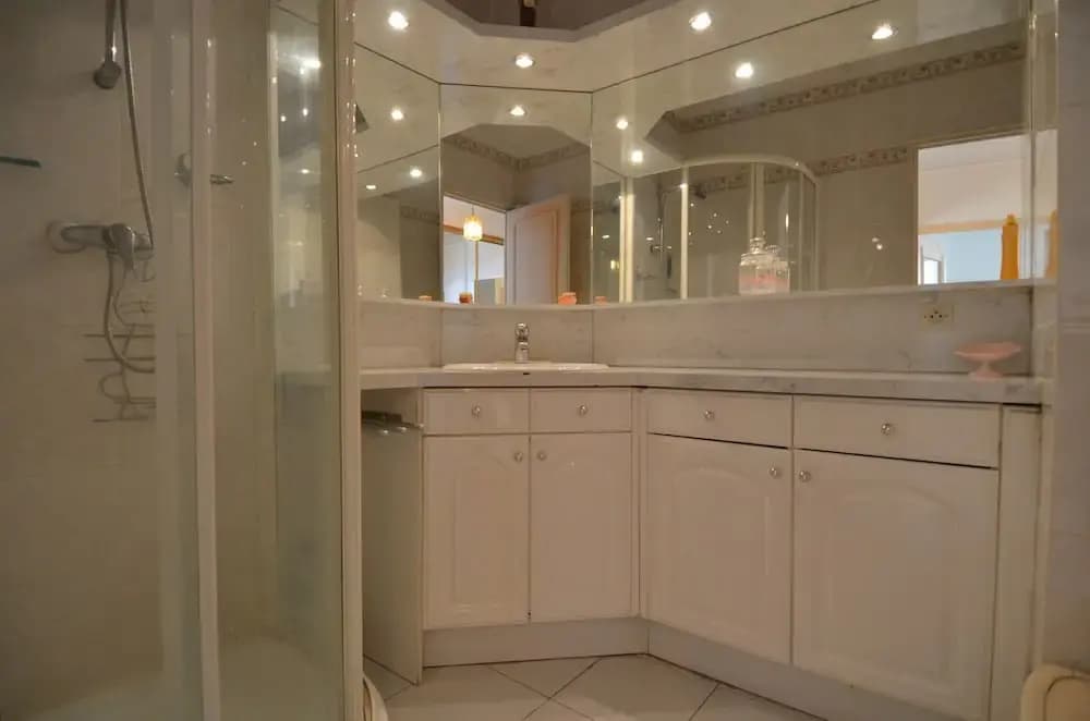 Period apartment 5 persons with Sea View and Parking in Port of Nice - photo 7