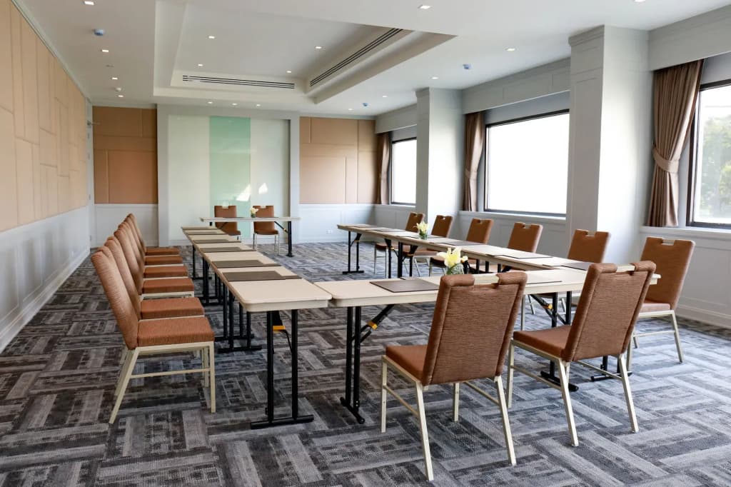 Louis' Tavern Hotel Don Muang - photo 19