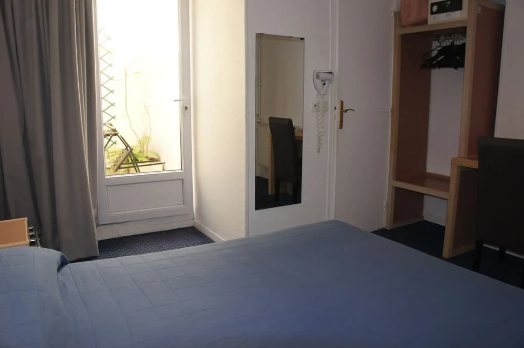 Hotel Edgar Quinet - photo 4