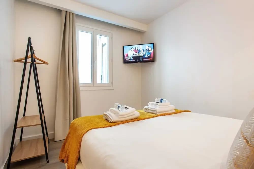Elegant apartment - 2BD /8P - near Eiffel Tower - photo 4