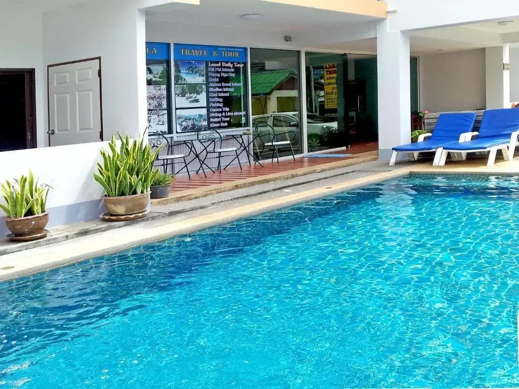 Dengs Kamala GuestHouse - photo 10