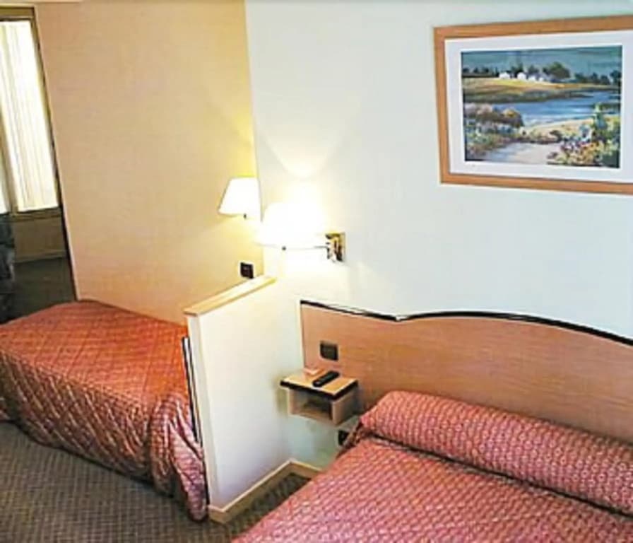 Ferney République Hotel - photo 10