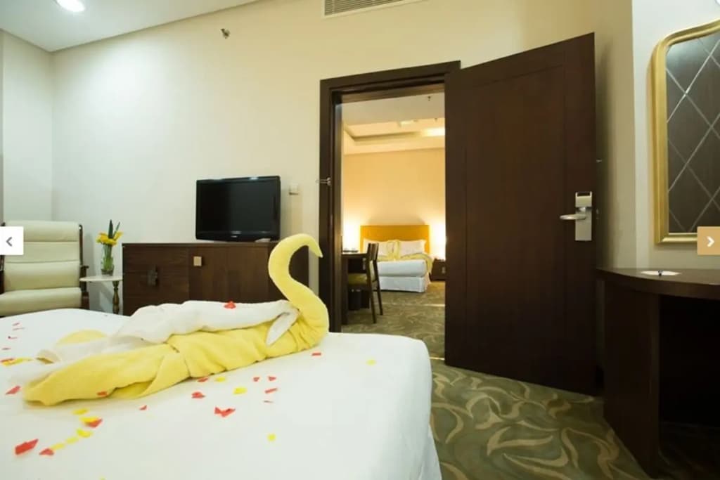 Green Garden Hotel - photo 3