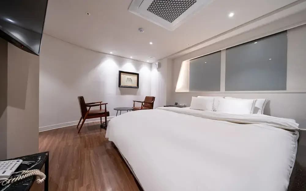 Sinchon Lexy - main photo