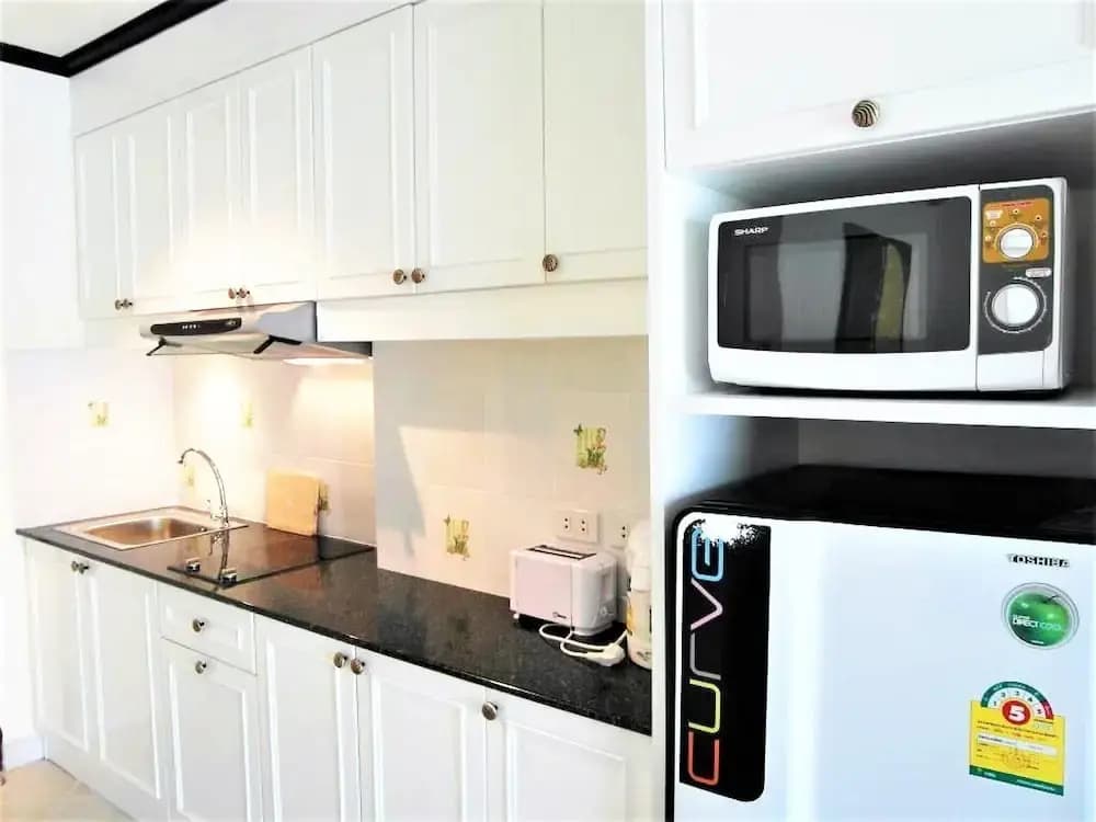 Fully Equipped Studio Apartment View Talay 1 Pattaya - photo 17