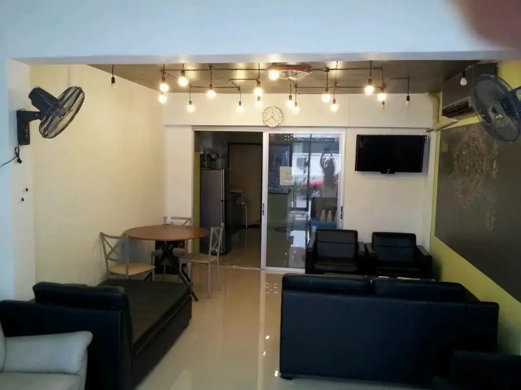 Smile Capsule Hostel - photo 11