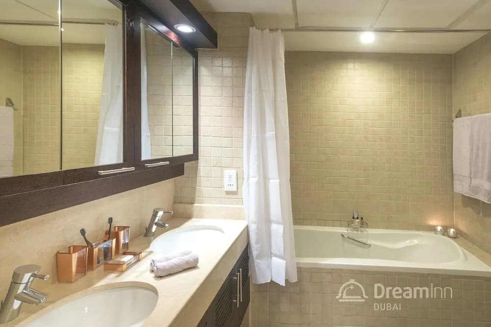 The Residences 8 - photo 14